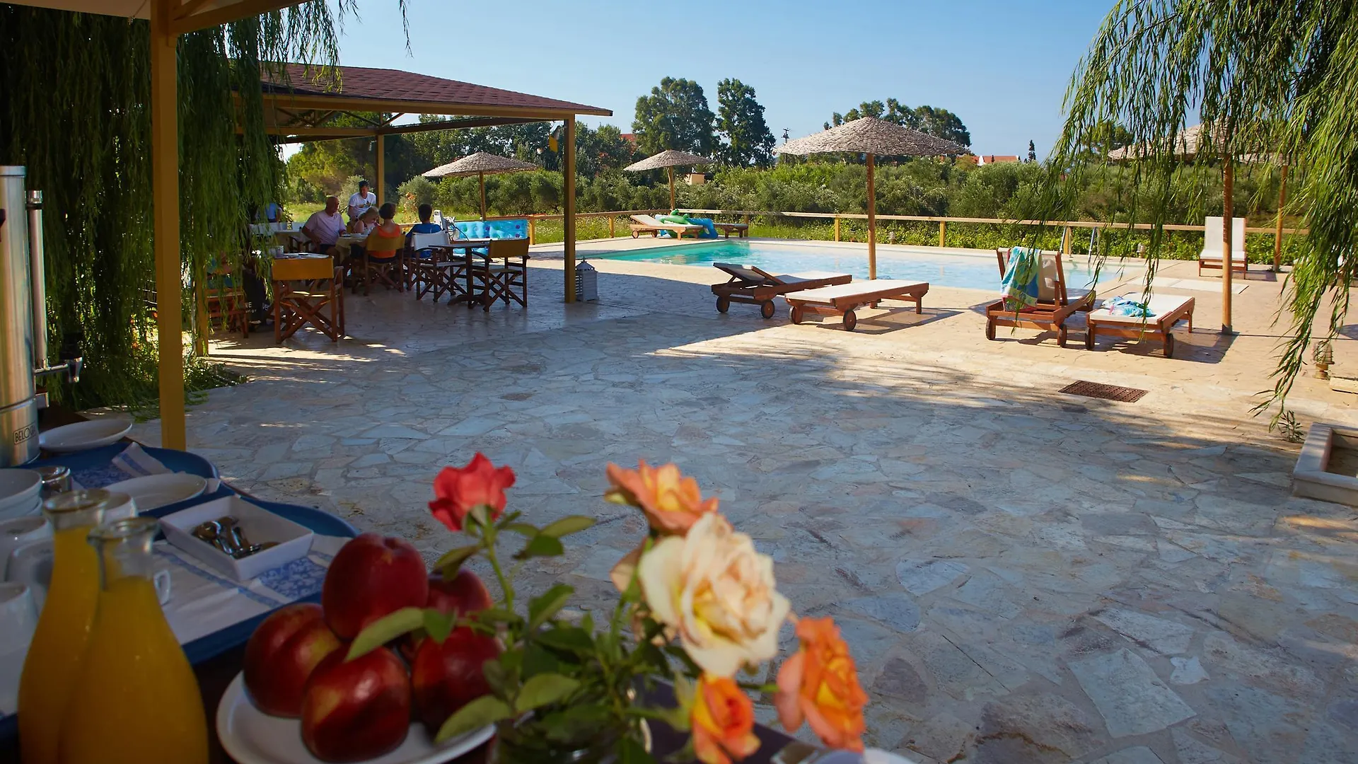 Aggelina'S Apartments Lixouri Xi Beach